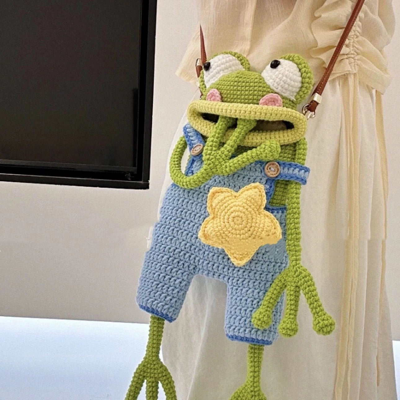 Frog Sling Bag Crochet Pattern