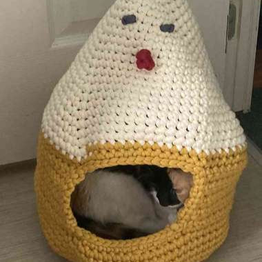 Chicken Cuddle Cave Crochet Pattern