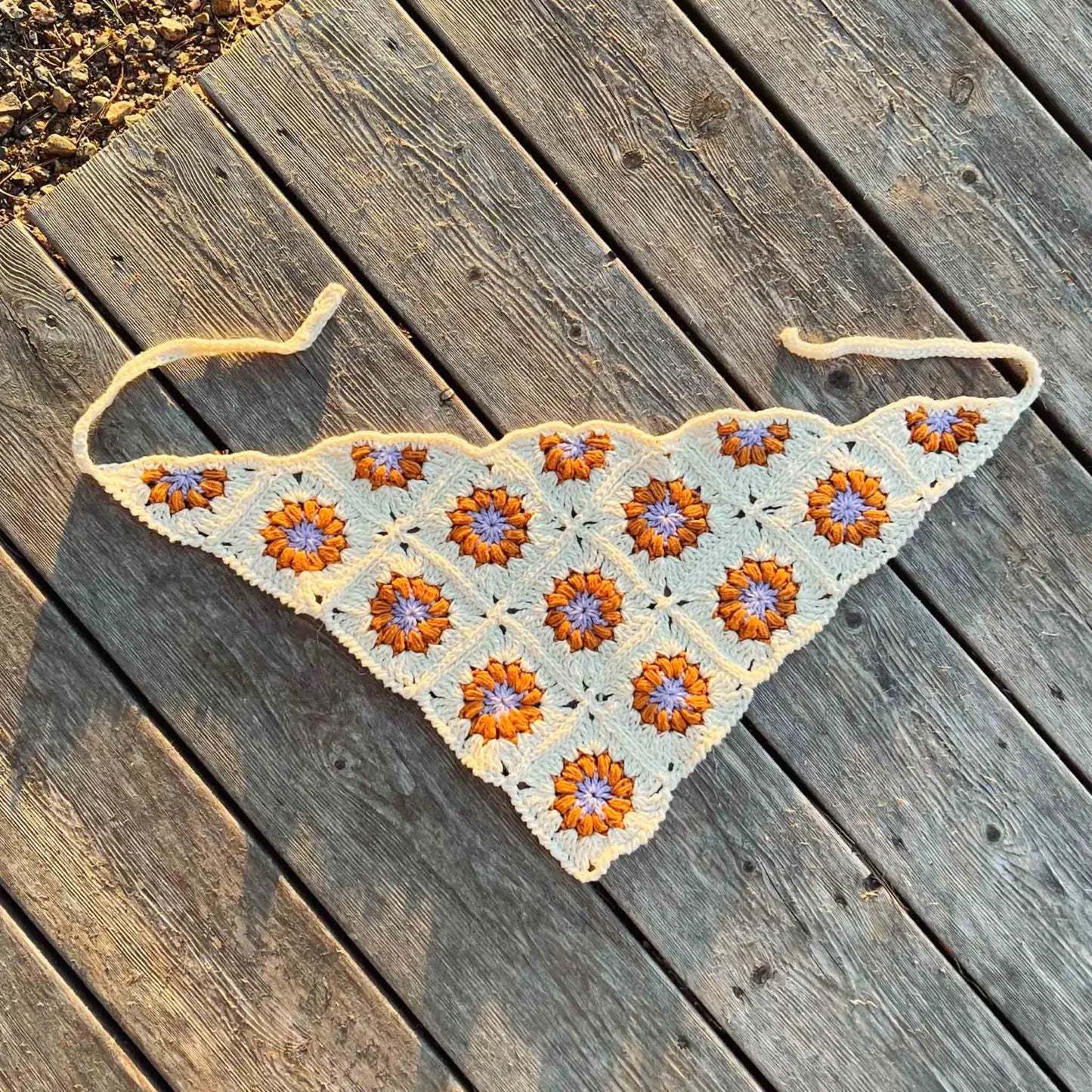 Retro Daisy Square Bandana Crochet Pattern